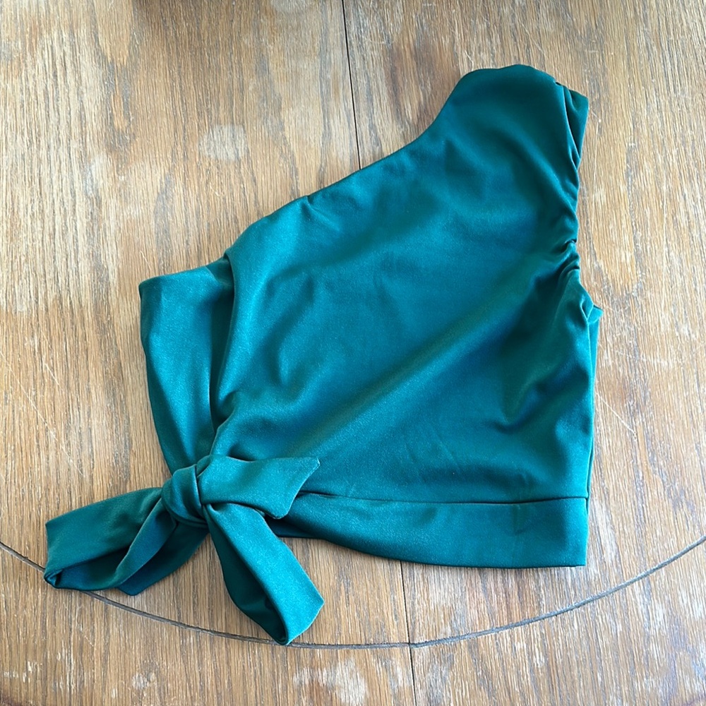 Emerald Green One-Shoulder Crop Top